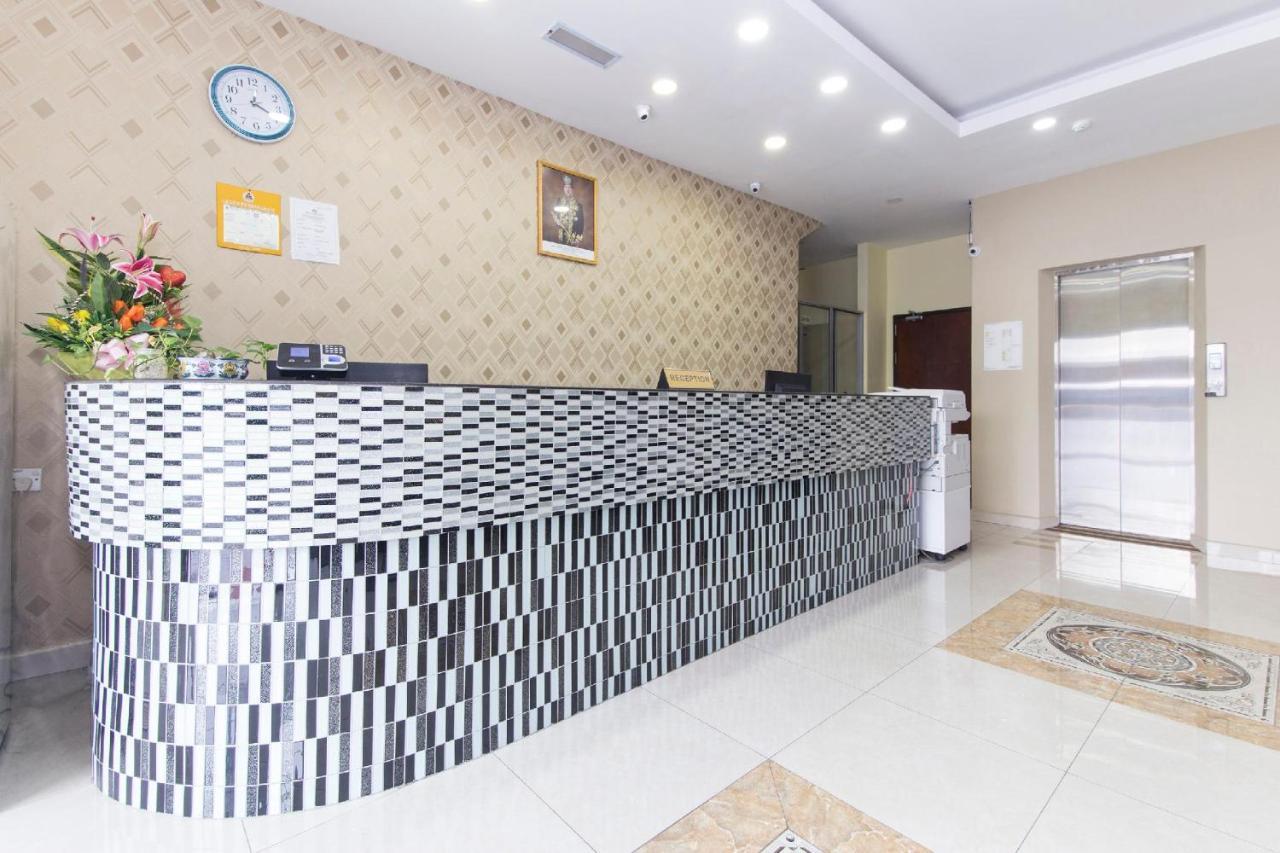Hotel Raja Bot Куала-Лумпур Экстерьер фото
