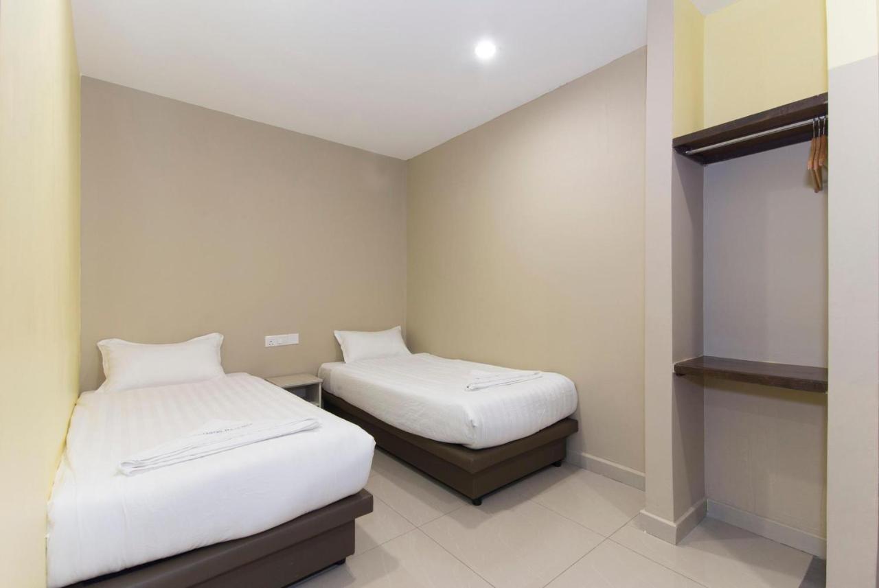 Hotel Raja Bot Куала-Лумпур Экстерьер фото